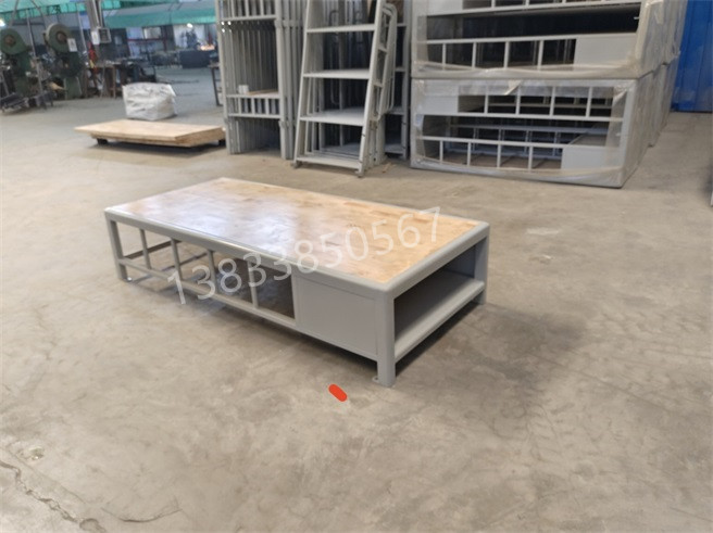 博尔塔拉罪犯床